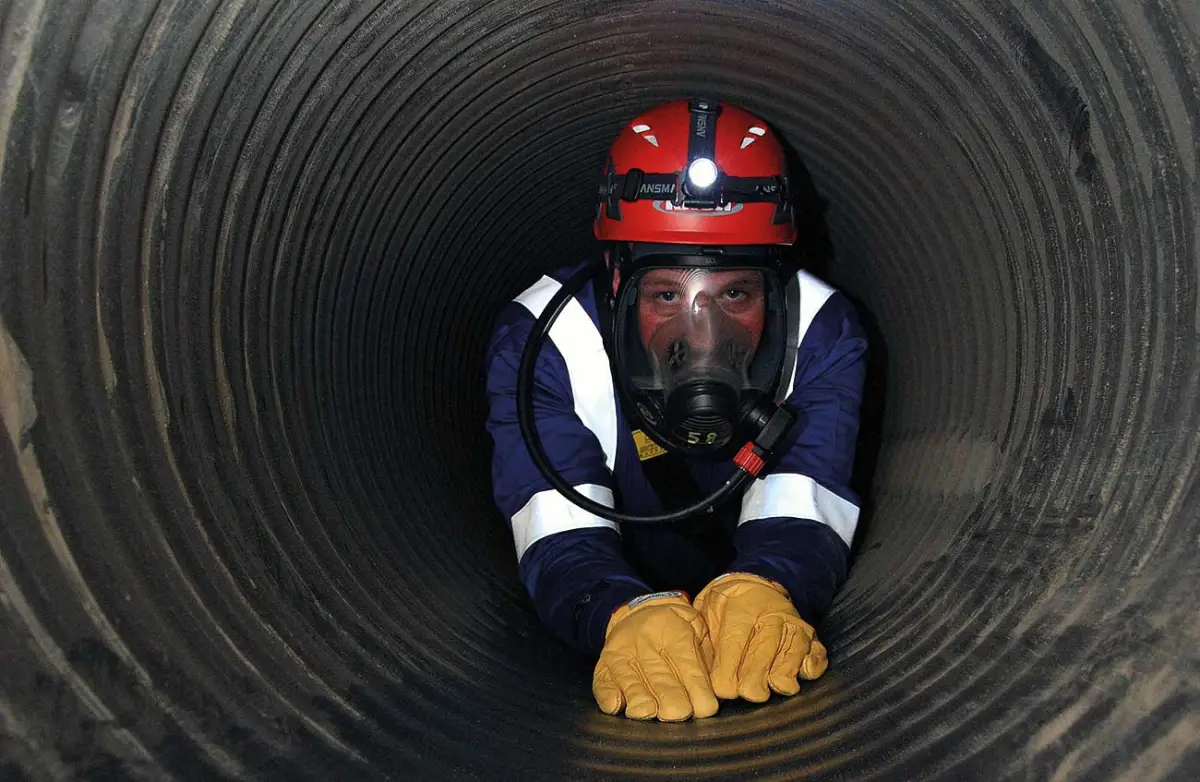 Course Set – RIIWHS202E & MSMWHS216 – Enter and Work in Confined Spaces & Operate Breathing Apparatus